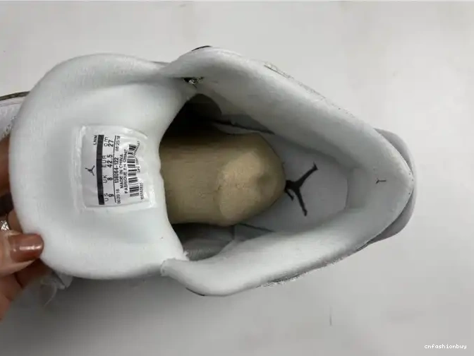 3 Jordan Retro Air (2018) 136064-122 Mocha 0603